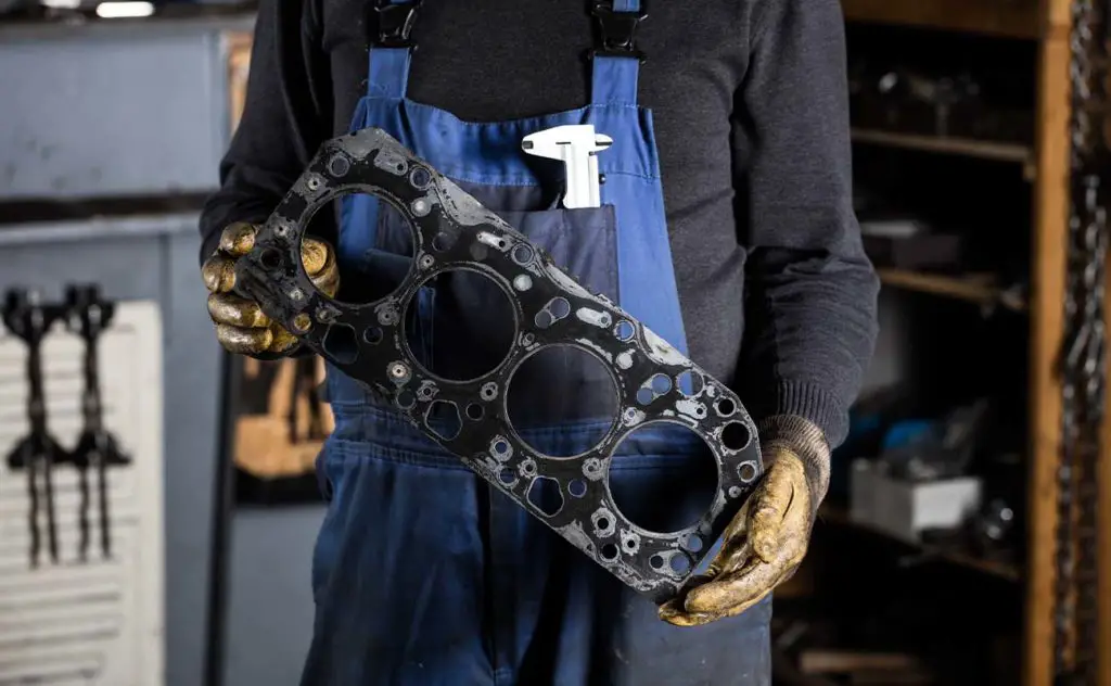 Head Gasket Repair Costs 2022 Guide + 6 Symptoms Inside