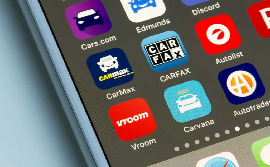 Carvana VS. CarMax Which One Should You Choose?