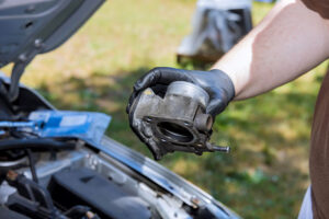 8 Most Common Bad Throttle Body Symptoms (& Cost To Replace)
